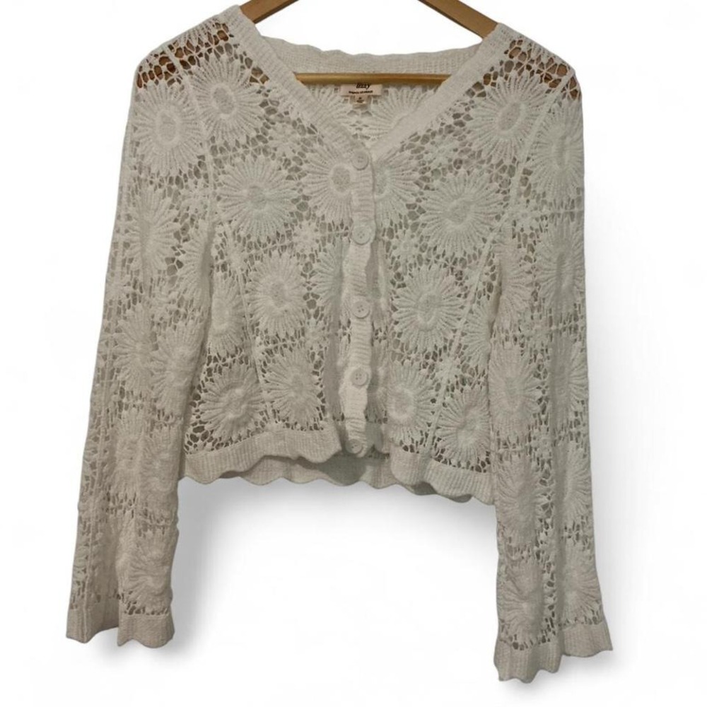 Cotton, bohemian,‎ floral lace, coquette, cottagecore & bell sleeve cardigan.